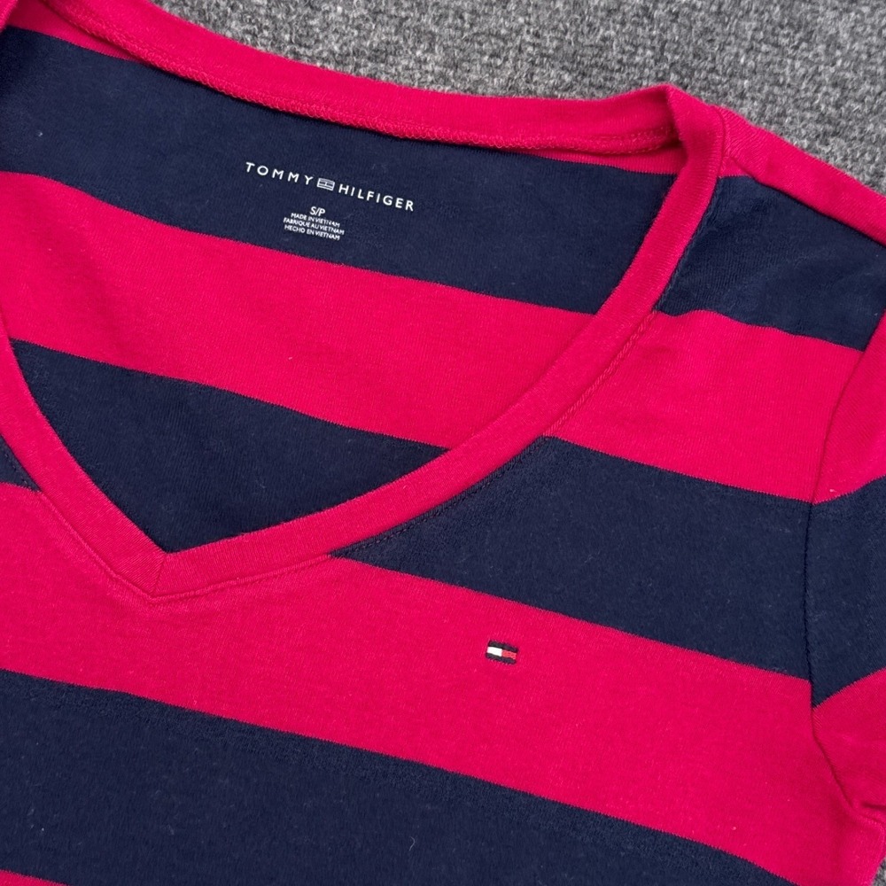 Tommy Hilfiger T Shirt Top Womens Size Small Striped V Neck Knit Flag Logo